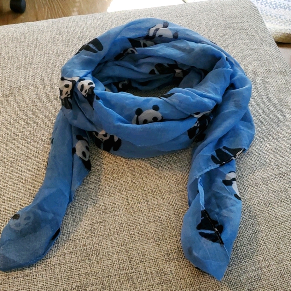Panda Scarf